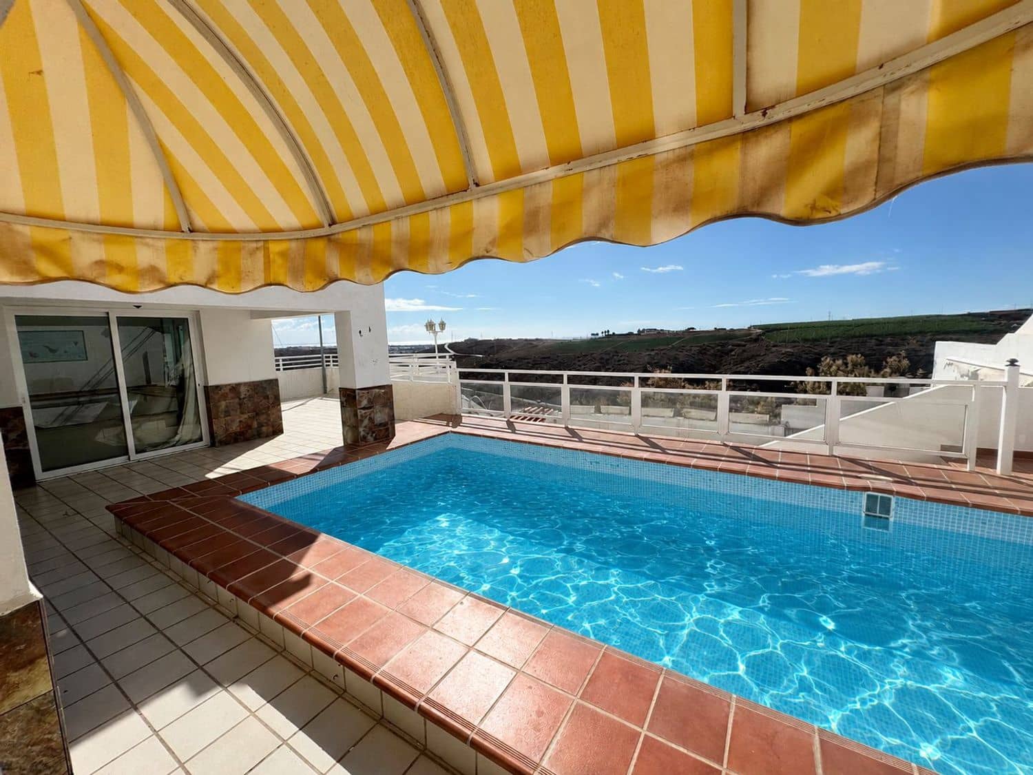 2 bedroom Villa for sale in San Bartolome de Tirajana with pool garage - € 760,000 (Ref: 10164047)