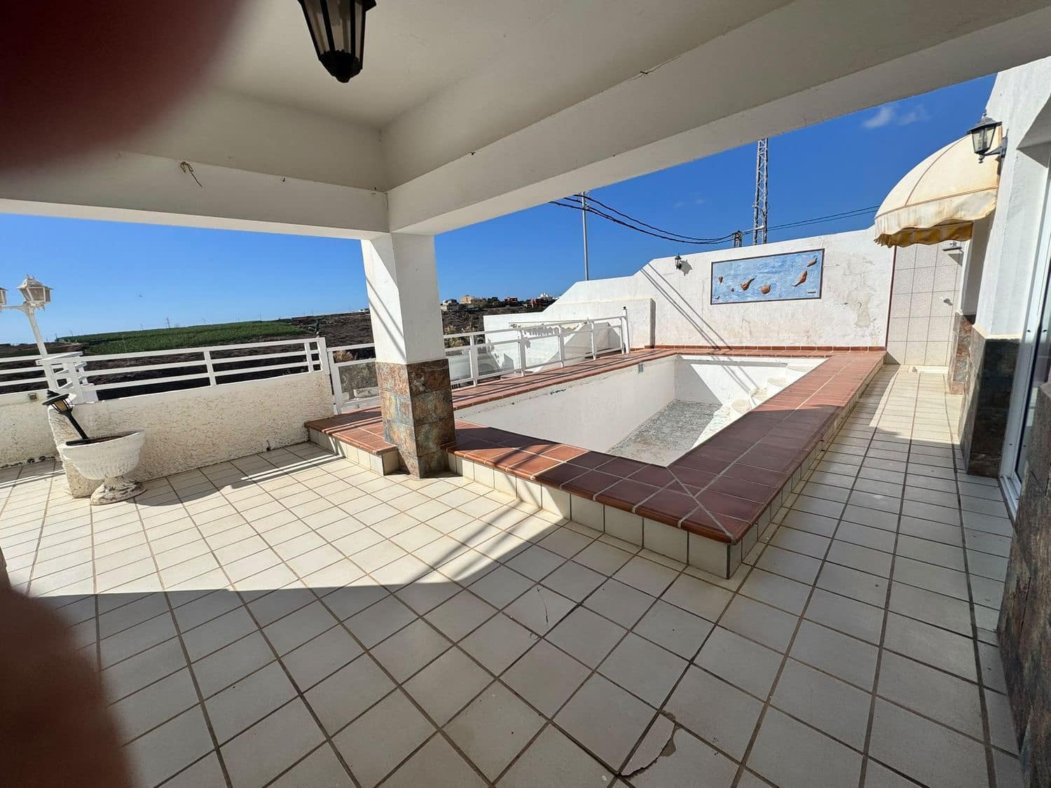 2 bedroom Villa for sale in San Bartolome de Tirajana with pool garage - € 760,000 (Ref: 10164047)