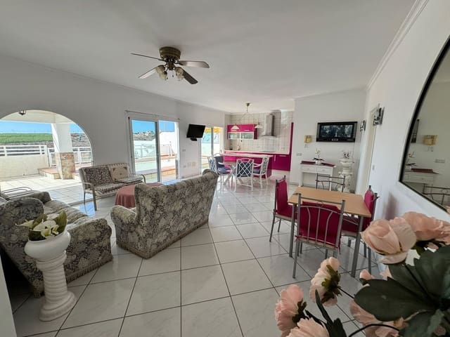 2 soveværelse Villa til salg i San Bartolomé de Tirajana med swimmingpool garage - € 760.000 (Ref: 10164047)
