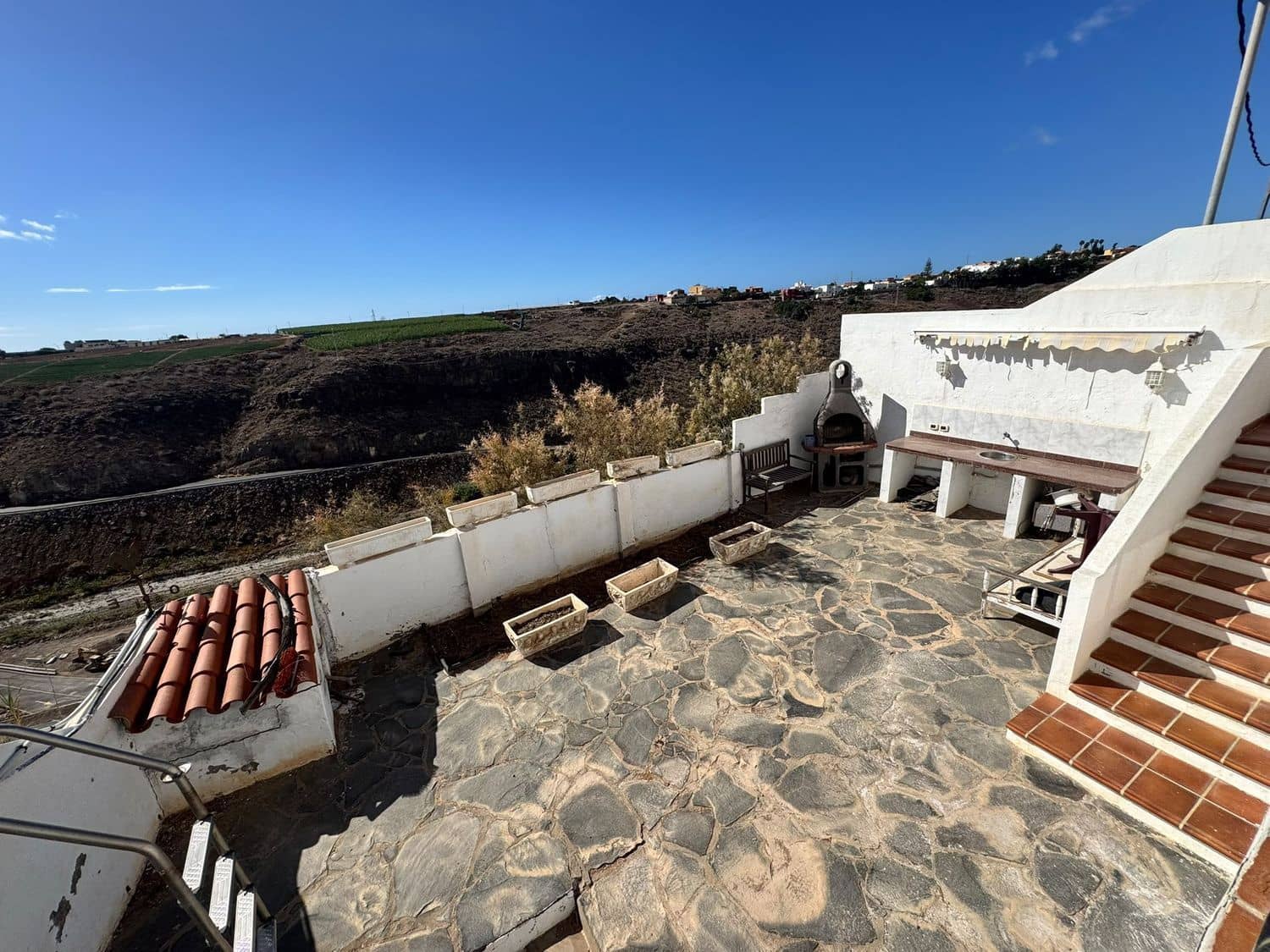 2 bedroom Villa for sale in San Bartolome de Tirajana with pool garage - € 760,000 (Ref: 10164047)