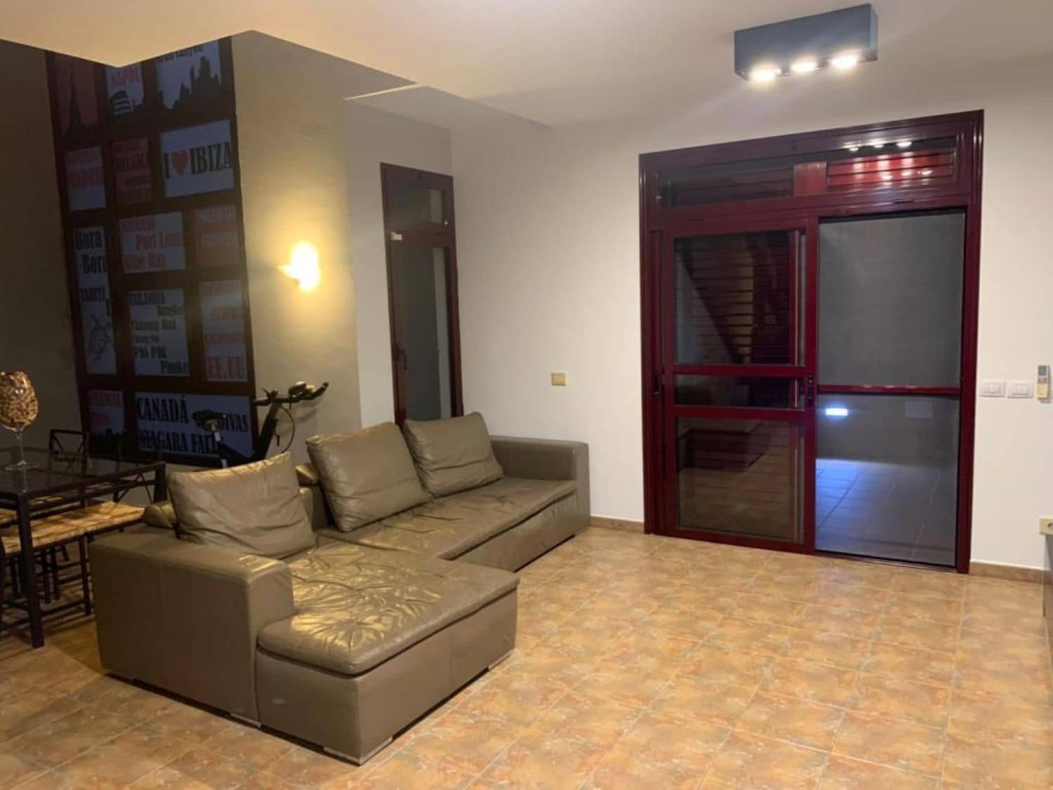 3 quarto Moradia para venda em San Bartolome de Tirajana com garagem - 650 000 € (Ref: 5383042)