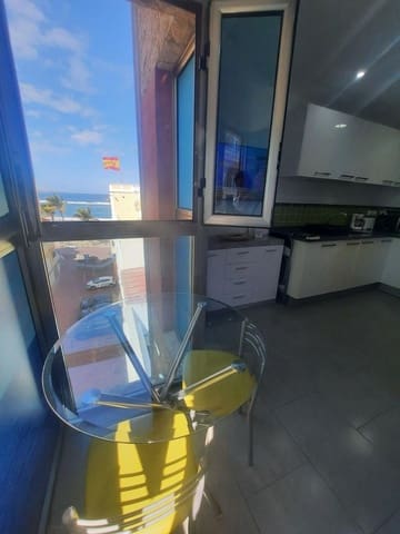 1 soveværelse Lejlighed til leje i Santa Catalina - Canteras, Las Palmas de Gran Canaria med garage - € 950 (Ref: 8189254)