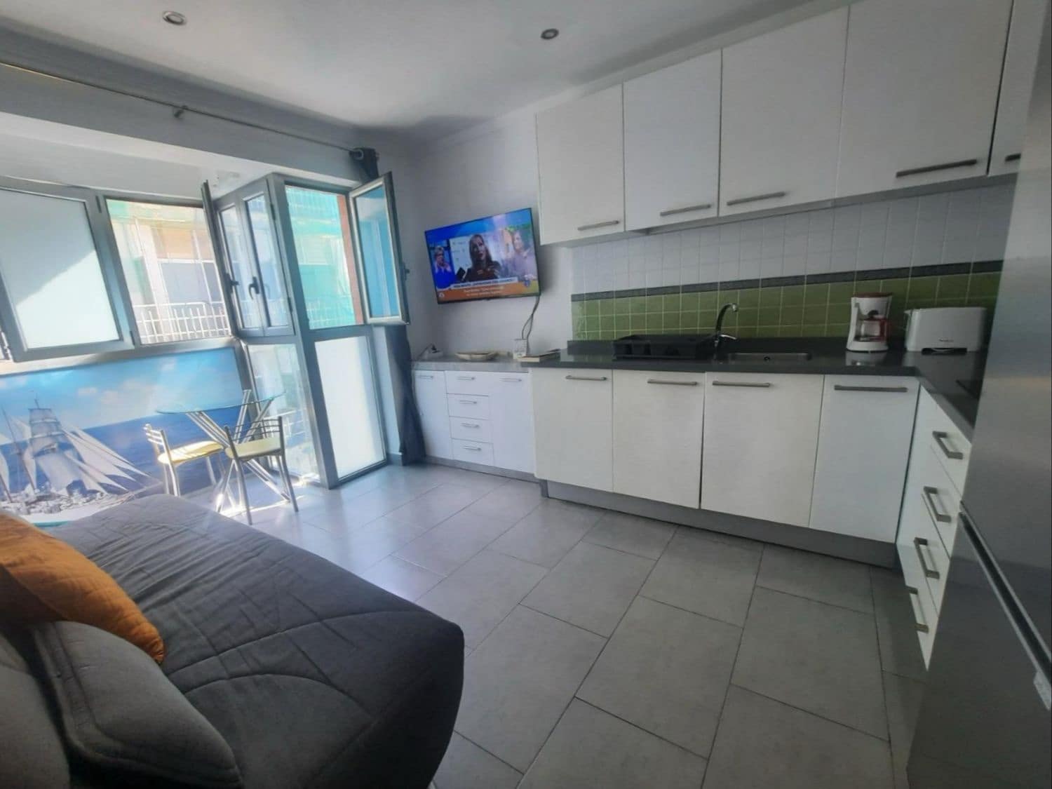 1 soveværelse Lejlighed til leje i Las Palmas de Gran Canaria med garage - € 950 (Ref: 8189254)