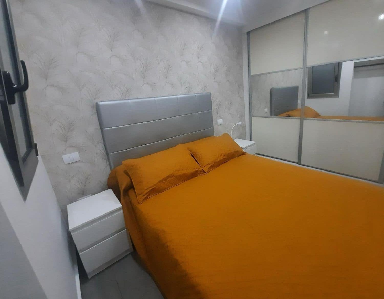 1 soveværelse Lejlighed til leje i Las Palmas de Gran Canaria med garage - € 950 (Ref: 8189254)