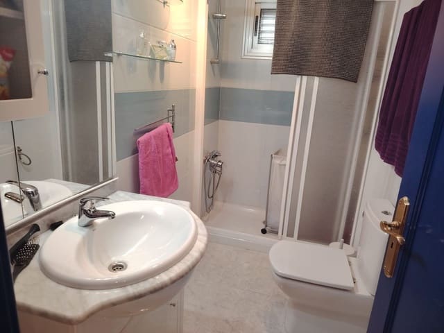 2 soveværelse Lejlighed til salg i Escaleritas, Las Palmas de Gran Canaria - € 149.700 (Ref: 8682038)