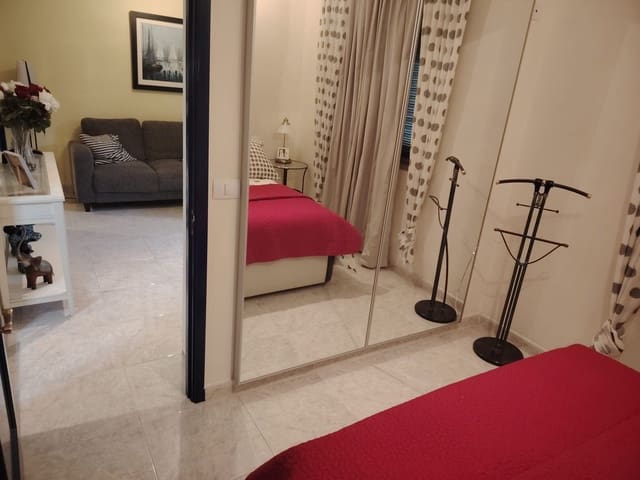 2 soveværelse Lejlighed til salg i Escaleritas, Las Palmas de Gran Canaria - € 149.700 (Ref: 8682038)