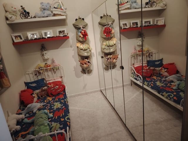 2 soveværelse Lejlighed til salg i Escaleritas, Las Palmas de Gran Canaria - € 149.700 (Ref: 8682038)