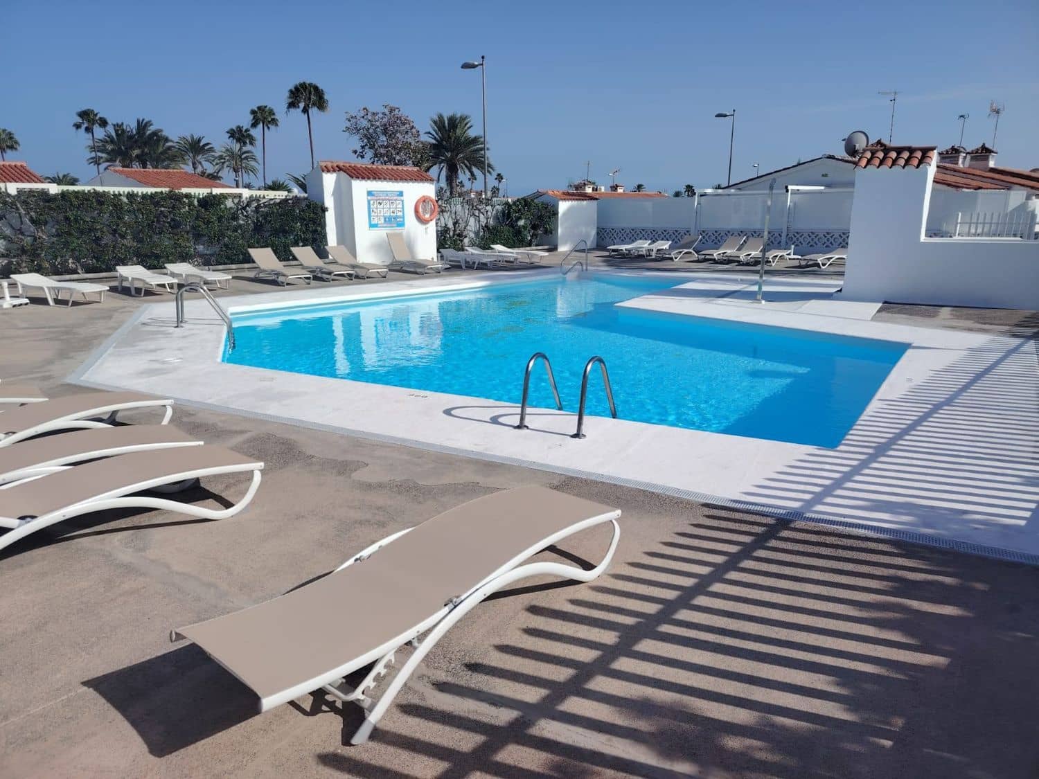 2 bedroom Townhouse for sale in Playa del Ingles with pool garage - € 440,000 (Ref: 8854403)