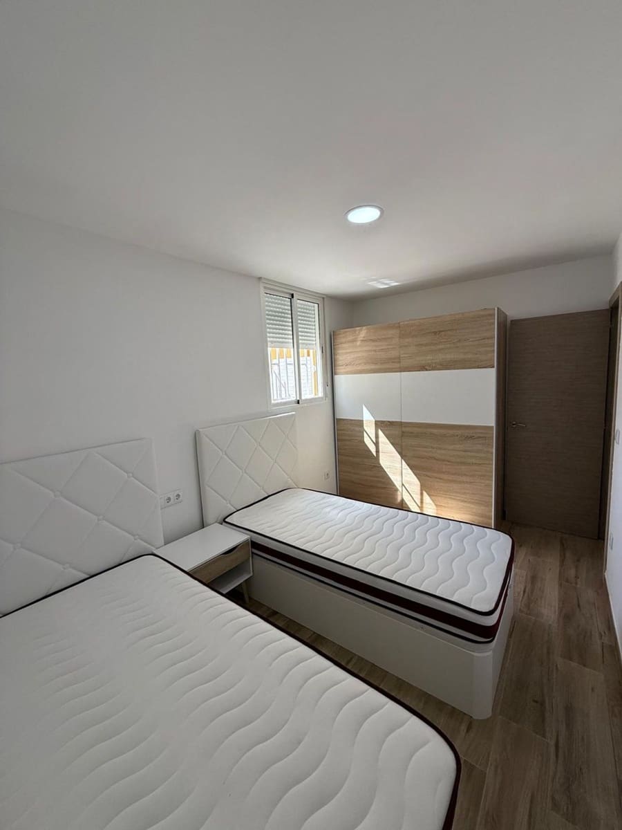 3 Zimmer Apartment zu verkaufen in San Bartolome de Tirajana mit Garage - 275.000 € (Ref: 8883946)