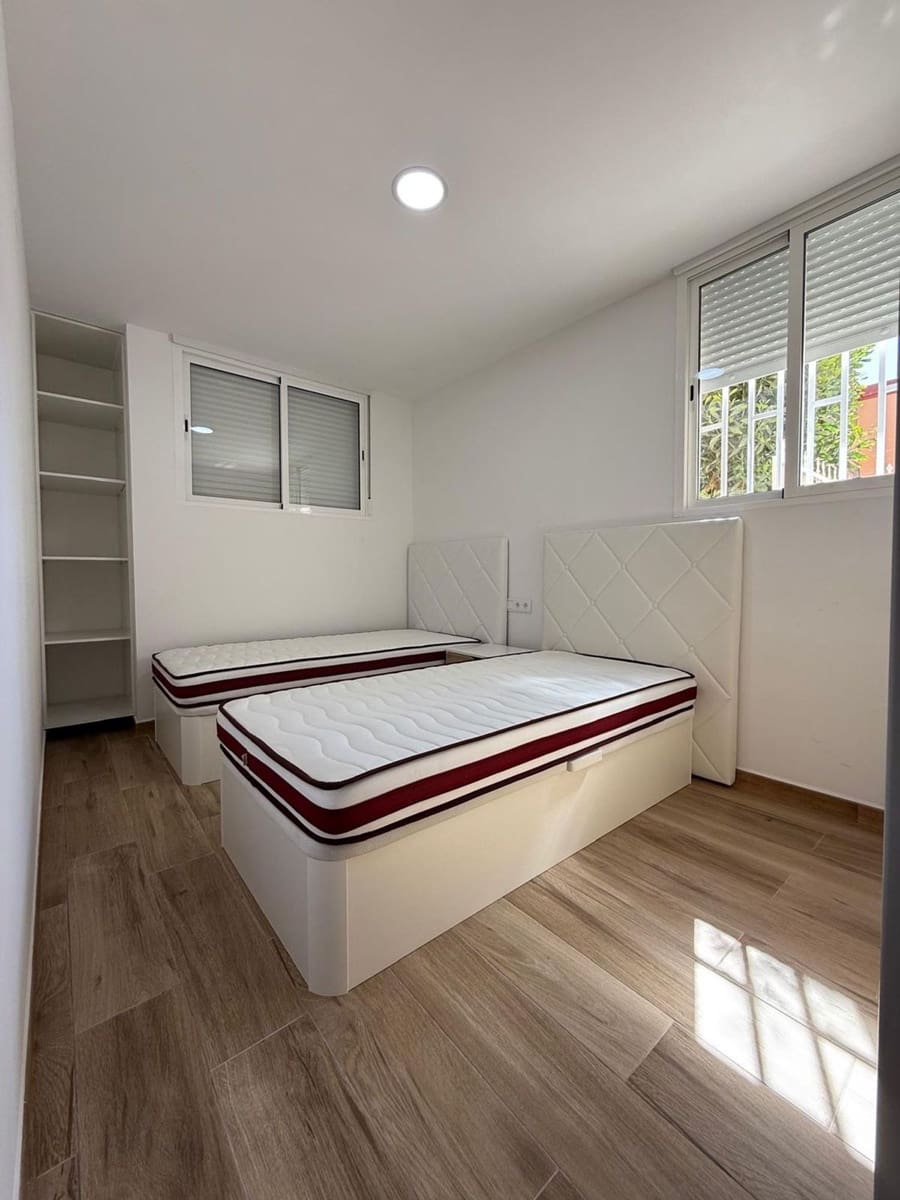 3 Zimmer Apartment zu verkaufen in San Bartolome de Tirajana mit Garage - 275.000 € (Ref: 8883946)