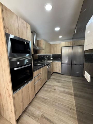 3 Zimmer Apartment zu verkaufen in San Bartolomé de Tirajana mit Garage - 275.000 € (Ref: 8883946)