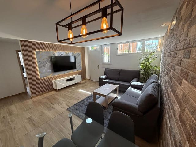 3 Zimmer Apartment zu verkaufen in San Bartolomé de Tirajana mit Garage - 275.000 € (Ref: 8883946)