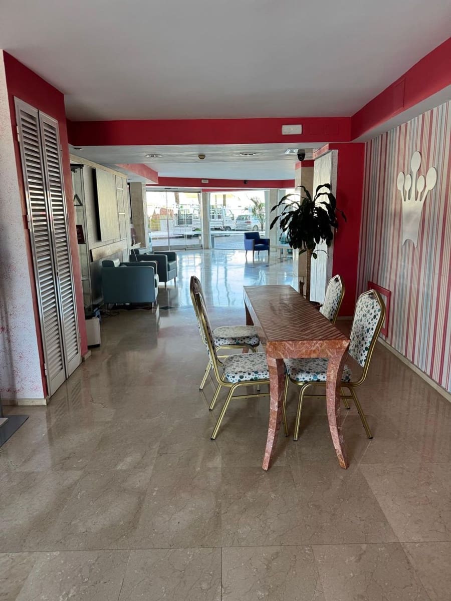 1 soverom Leilighet til salgs i Playa del Ingles med garasje - € 225 000 (Ref: 8948425)