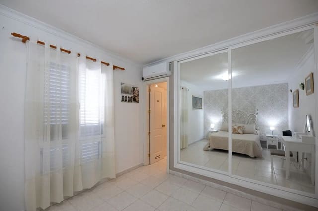 5 soverom Hus til salgs i San Bartolomé de Tirajana med garasje - € 530 000 (Ref: 9058774)