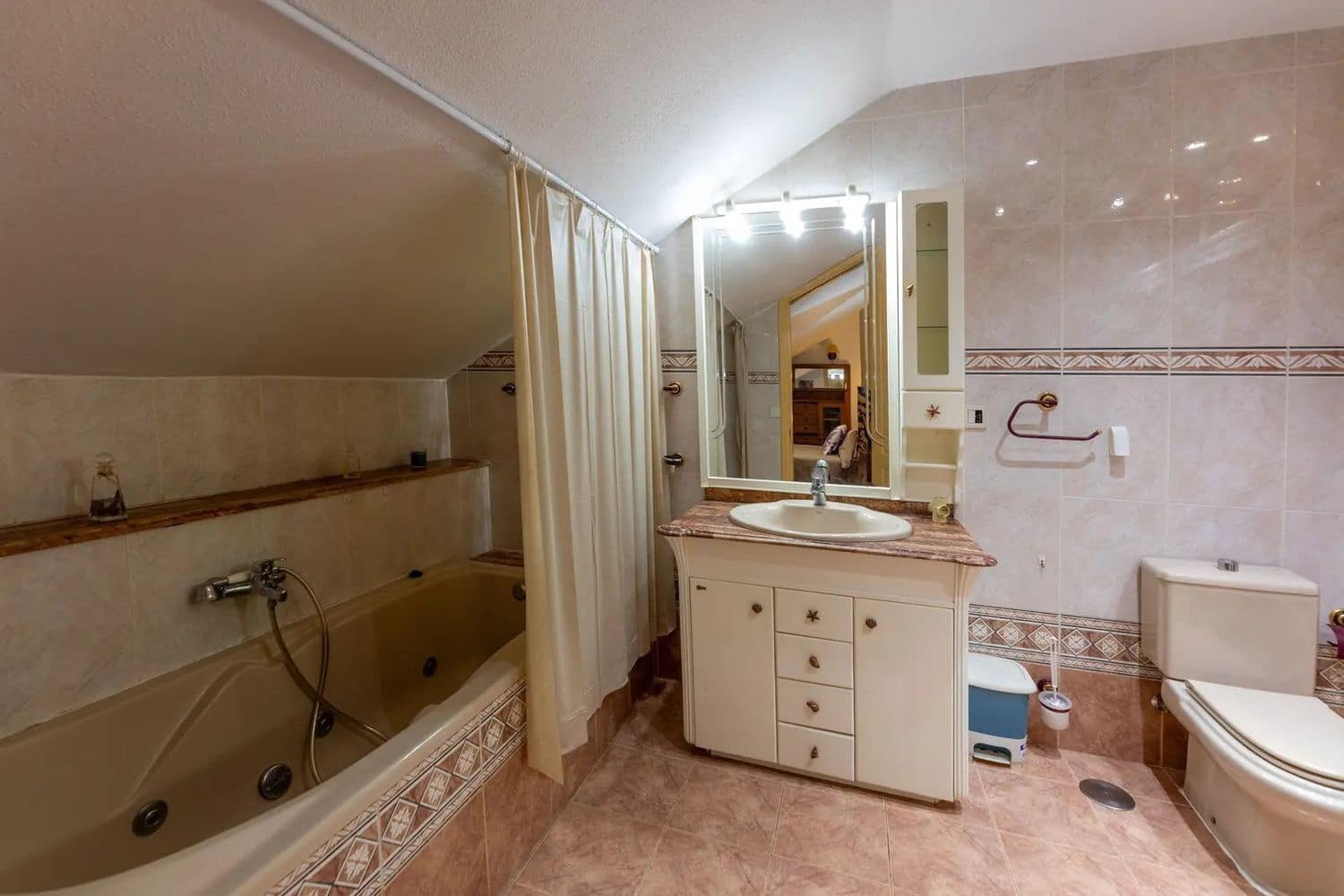 5 soverom Hus til salgs i San Bartolome de Tirajana med garasje - € 530 000 (Ref: 9058774)