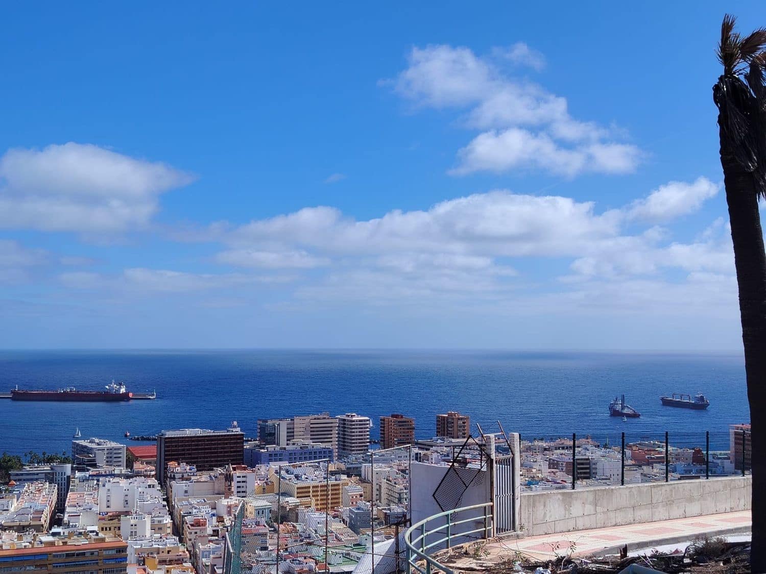 Grunde uden byggetilladelser til salg i Las Palmas de Gran Canaria - € 550.000 (Ref: 9127987)