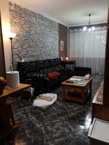 3 soveværelse Byhus til salg i Santa Lucía de Tirajana med garage - € 240.000 (Ref: 9163309)