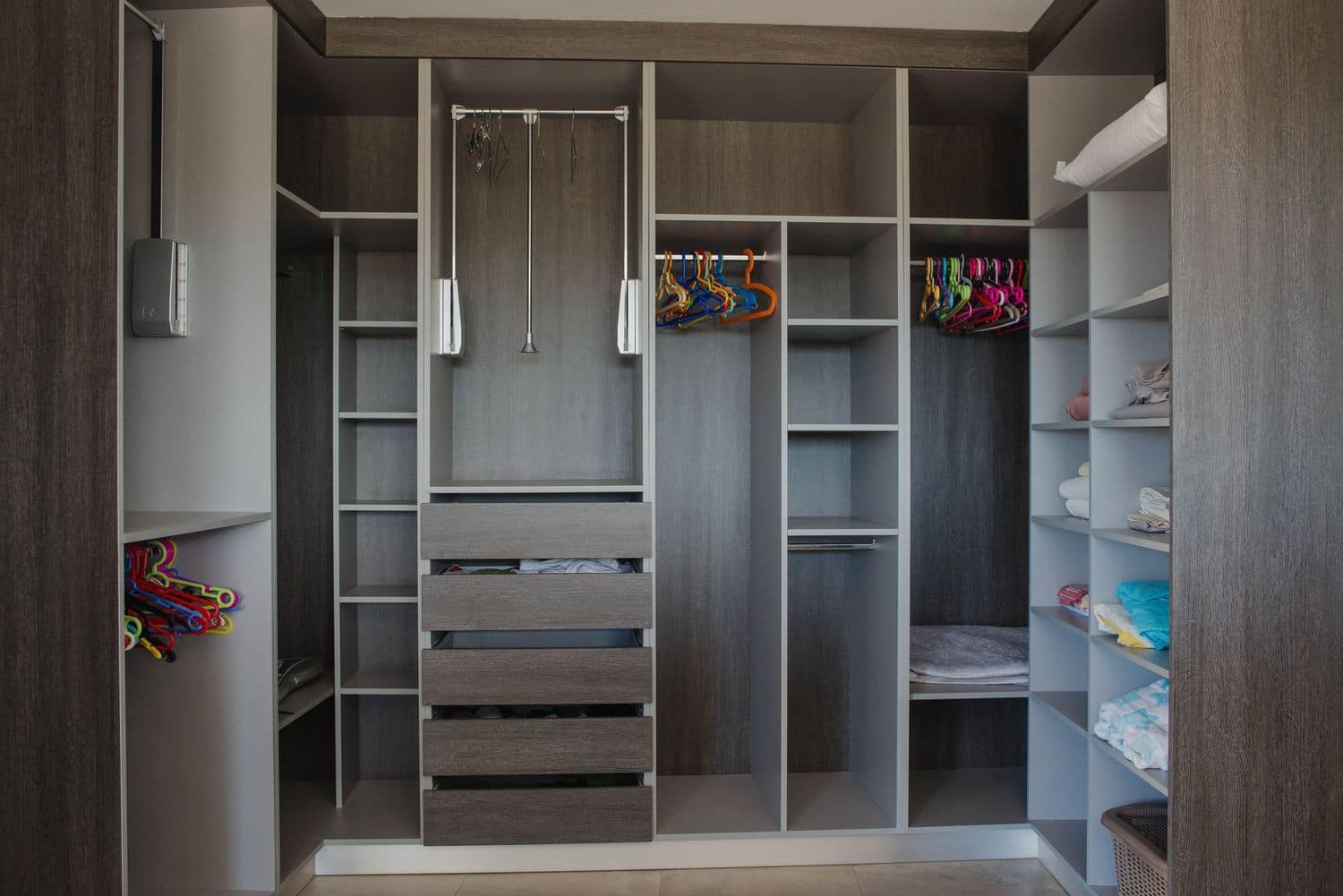 4 soveværelse Villa til leje i San Bartolome de Tirajana med swimmingpool garage - € 6.000 (Ref: 9193397)