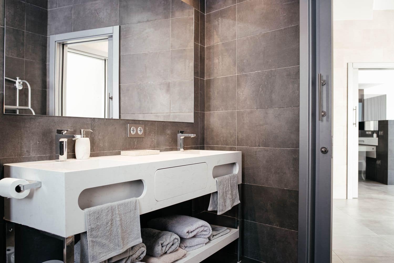 4 soveværelse Villa til leje i San Bartolome de Tirajana med swimmingpool garage - € 6.000 (Ref: 9193397)