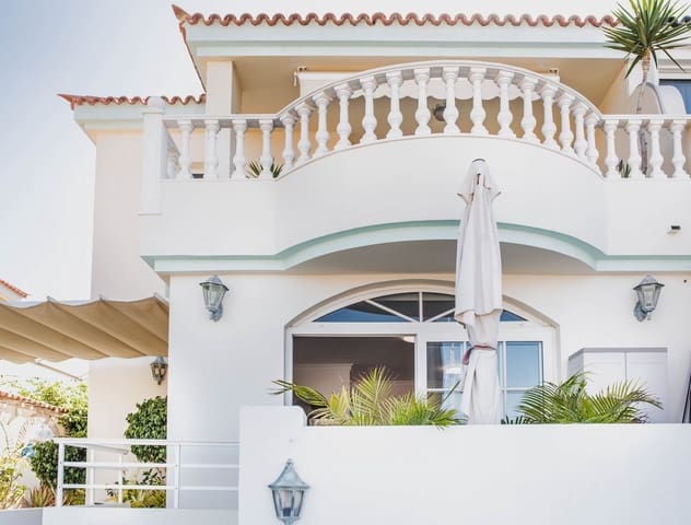 5 slaapkamer Huis te koop in San Bartolomé de Tirajana met zwembad garage - € 870.000 (Ref: 9204169)