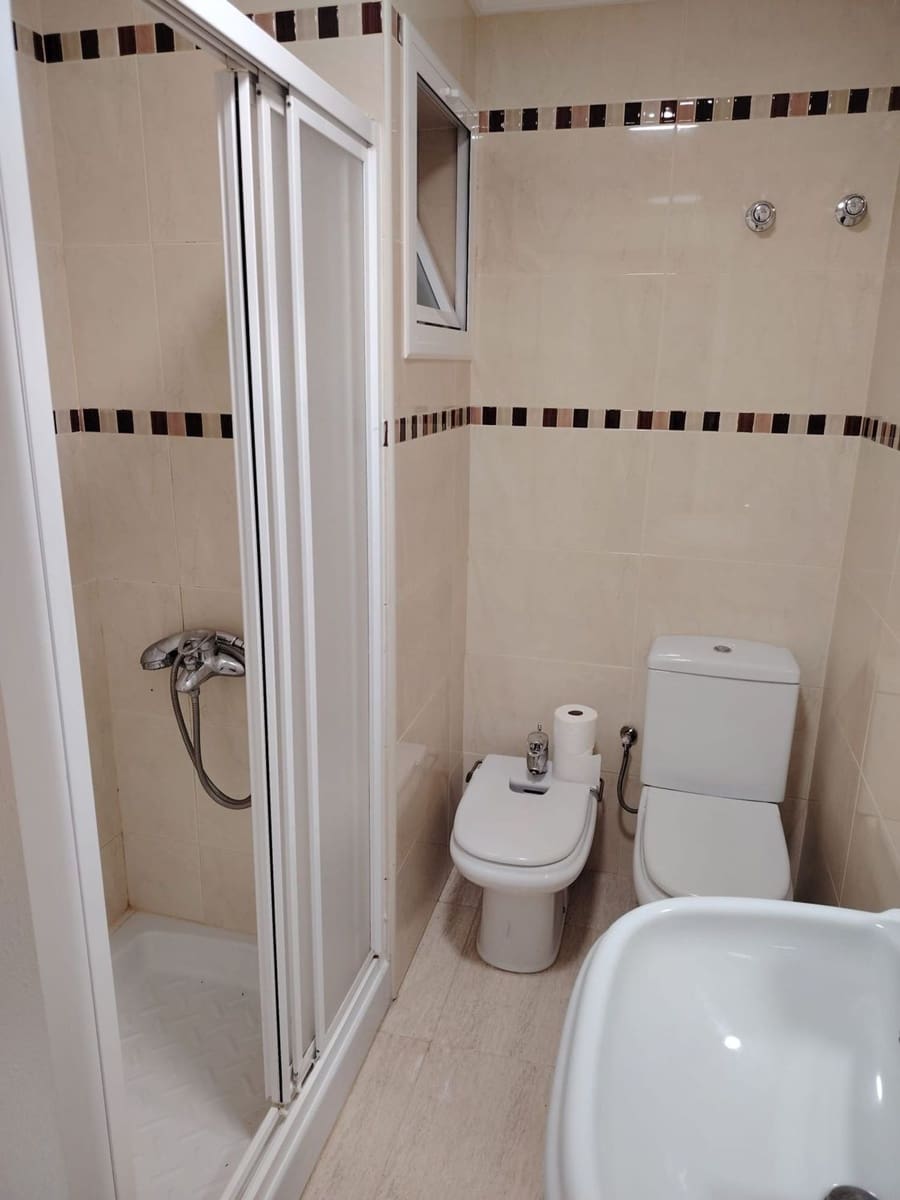 4 bedroom Apartment for sale in Las Palmas de Gran Canaria with garage - € 415,000 (Ref: 9312217)