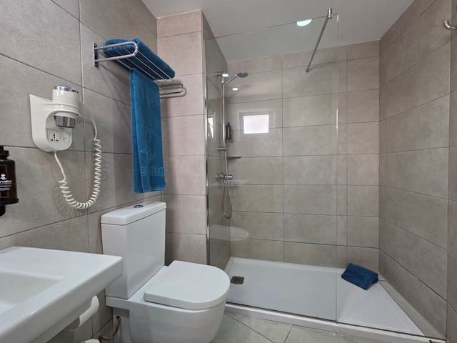 1 soveværelse Lejlighed til salg i Playa del Inglés, San Bartolomé de Tirajana med swimmingpool garage - € 155.000 (Ref: 9321487)