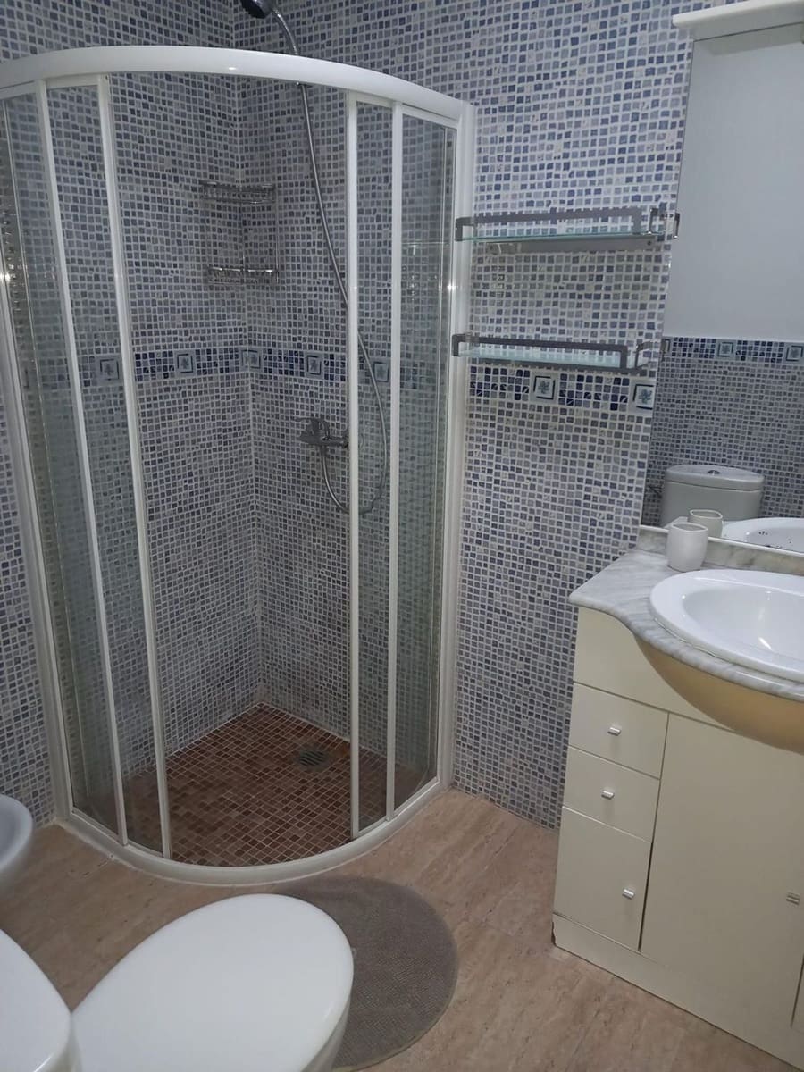 3 slaapkamer Huis te koop in Las Palmas de Gran Canaria met zwembad garage - € 389.000 (Ref: 9465230)