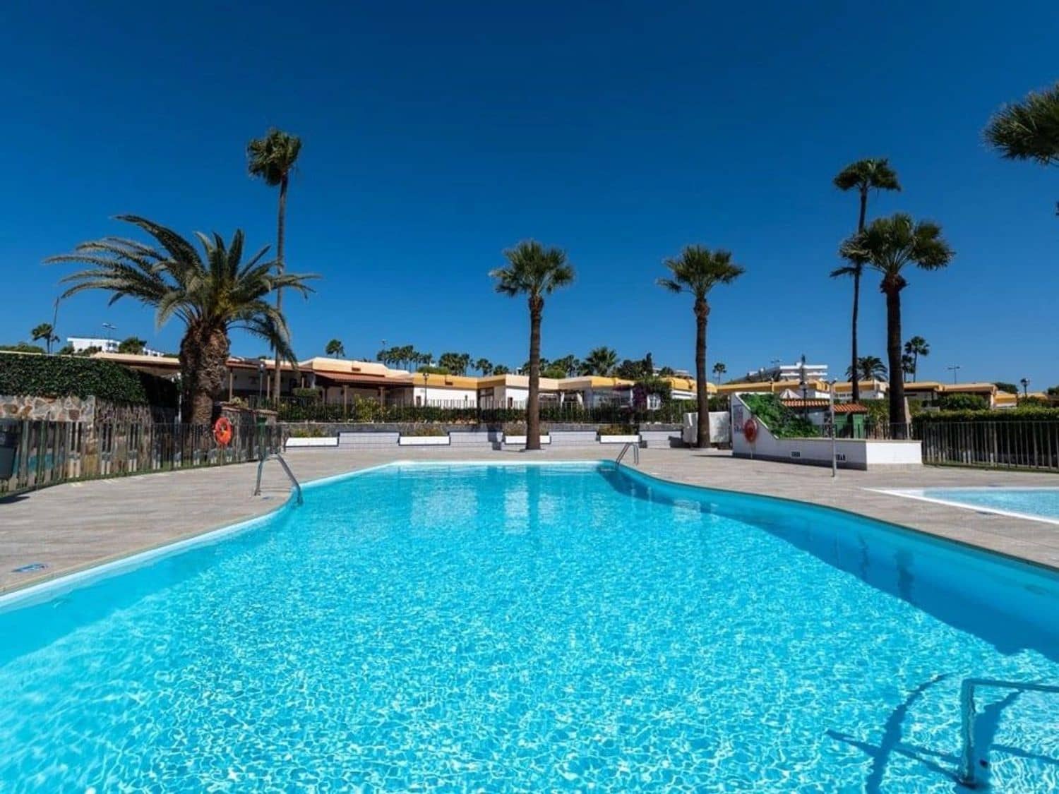 3 Zimmer Haus zu verkaufen in Playa del Ingles mit Pool Garage - 380.000 € (Ref: 9465230)