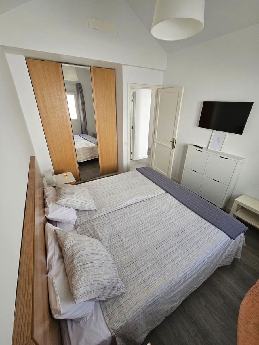 1 slaapkamer Huis te koop in Playa del Ingles met zwembad garage - € 320.000 (Ref: 9471913)