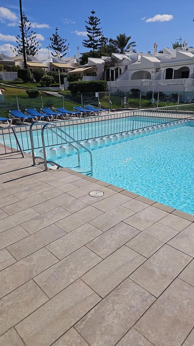 1 slaapkamer Huis te koop in Playa del Ingles met zwembad garage - € 320.000 (Ref: 9471913)