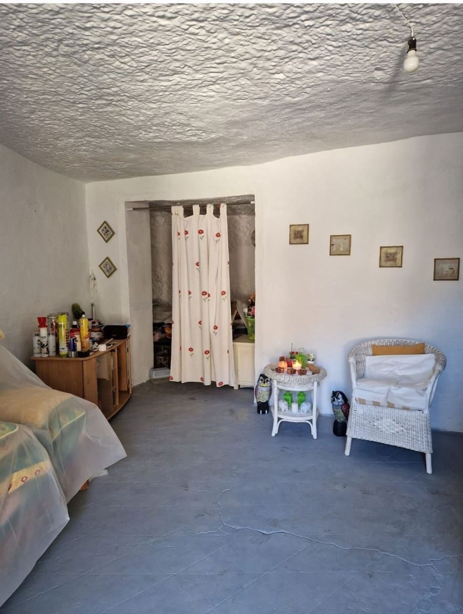 3 bedroom Finca/Country House for sale in Galdar with garage - € 69,500 (Ref: 9585411)