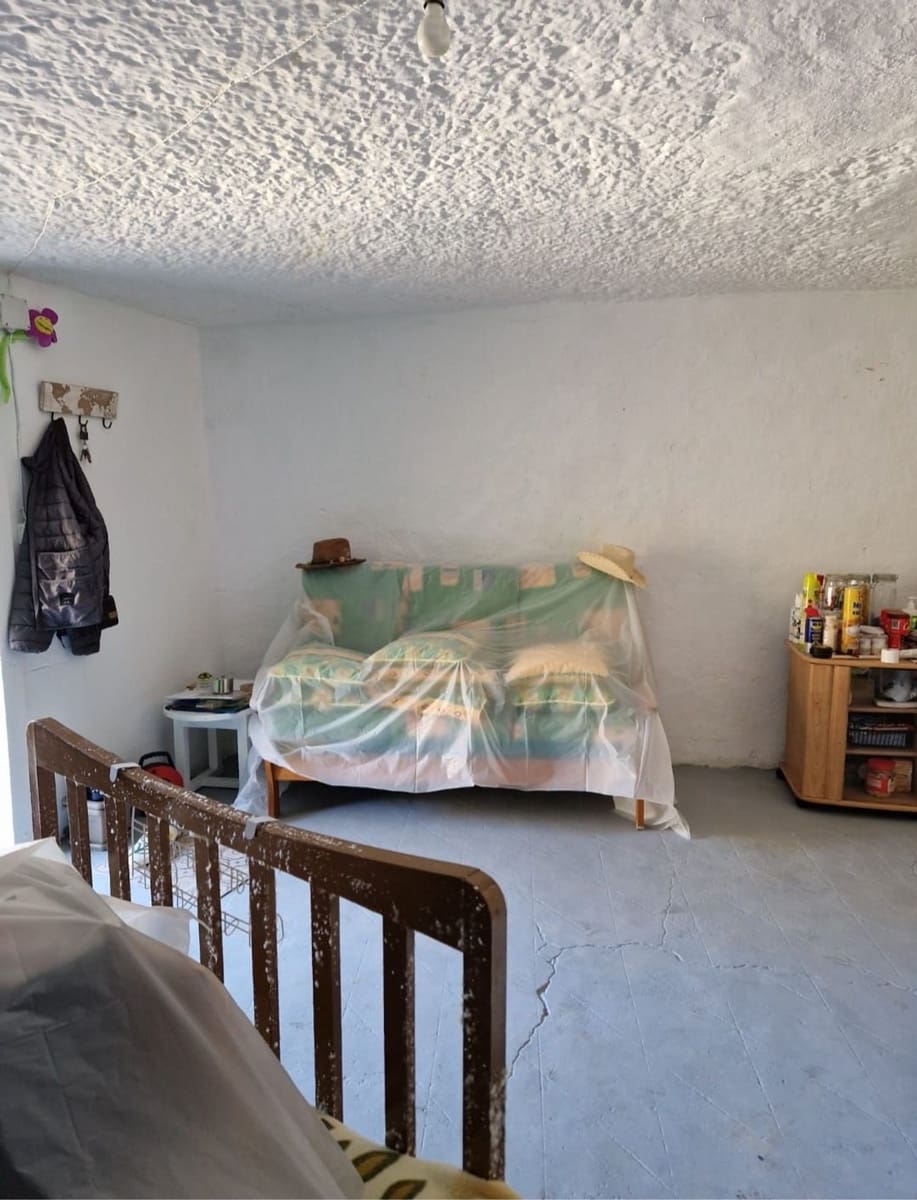 3 bedroom Finca/Country House for sale in Galdar with garage - € 69,500 (Ref: 9585411)