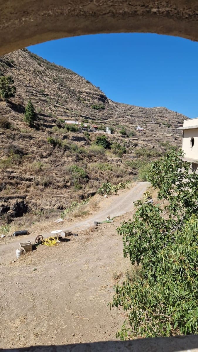 3 bedroom Finca/Country House for sale in Galdar with garage - € 69,500 (Ref: 9585411)