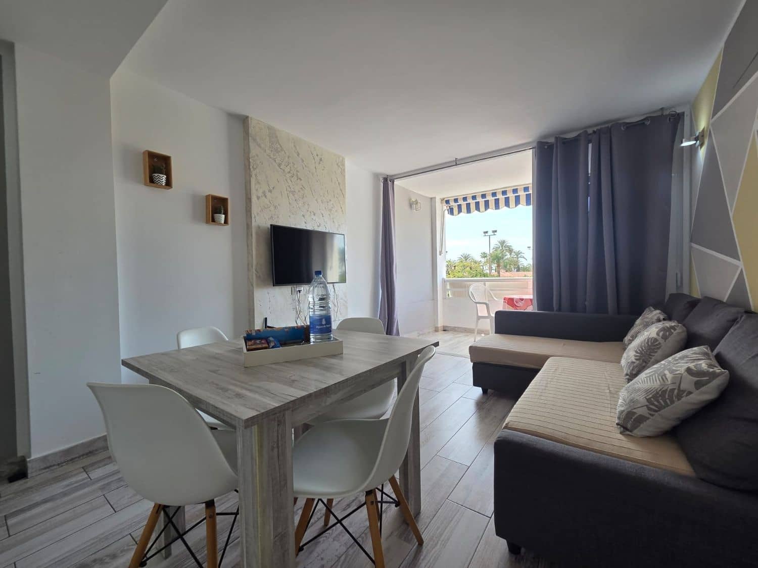 Apartamento de 1 habitación en Playa del Inglés en venta con piscina garaje - 220.000 € (Ref: 9655561)