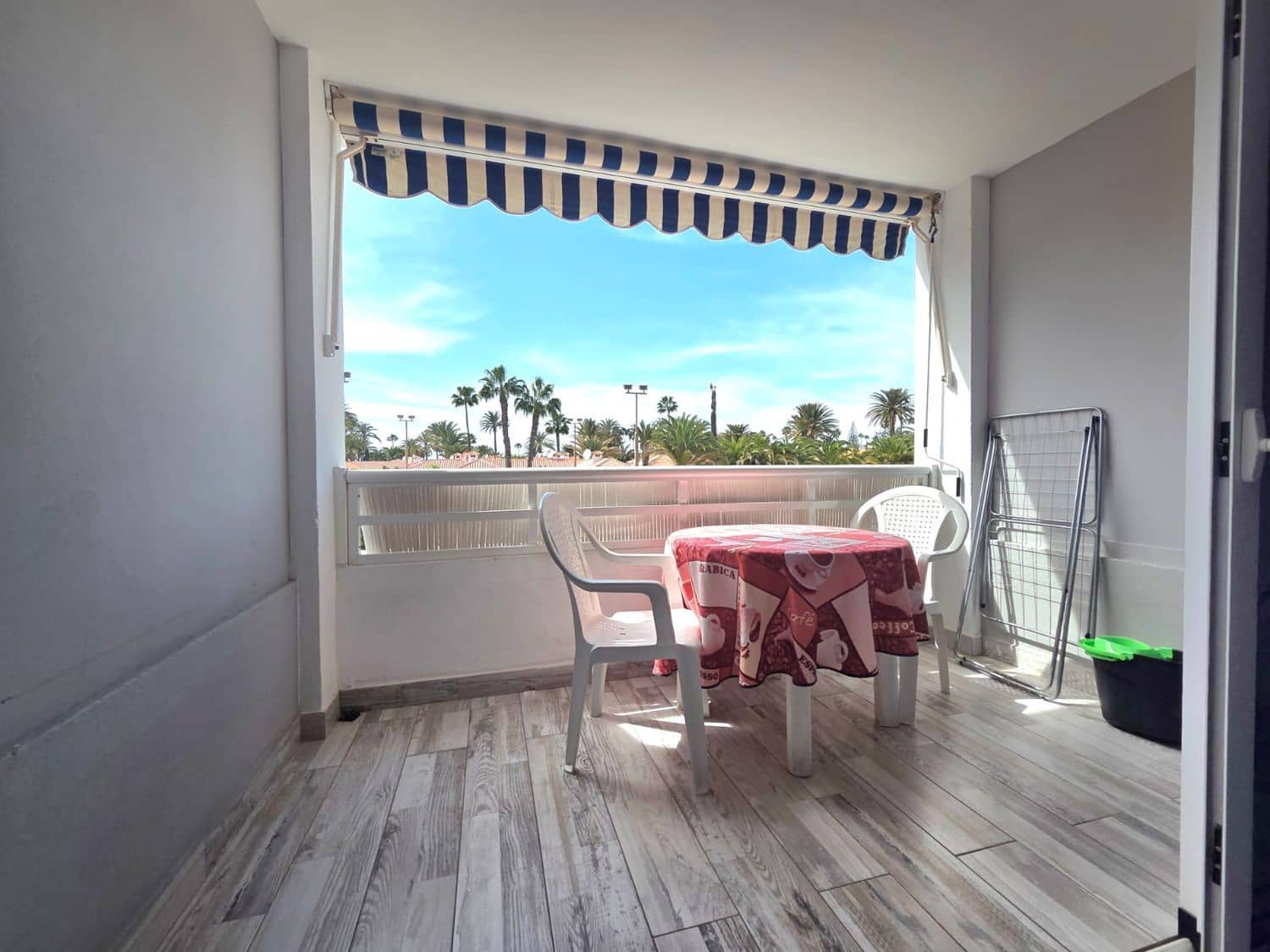 Apartamento de 1 habitación en Playa del Inglés en venta con piscina garaje - 220.000 € (Ref: 9655561)