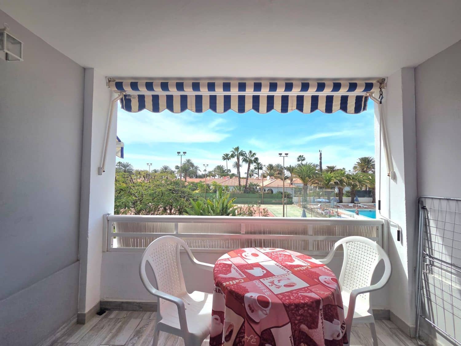 Apartamento de 1 habitación en Playa del Inglés en venta con piscina garaje - 220.000 € (Ref: 9655561)