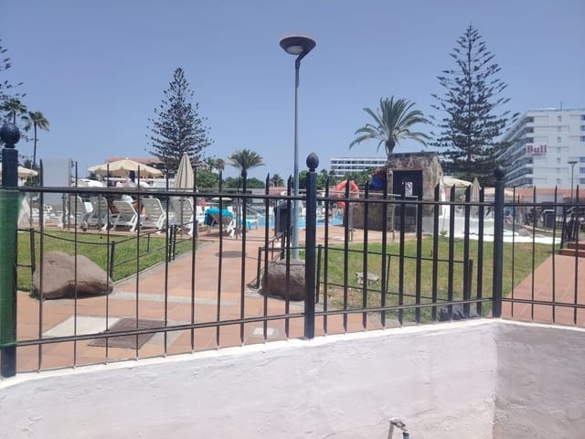 1 soveværelse Byhus til leje i Playa del Inglés, San Bartolomé de Tirajana med swimmingpool garage - € 1.300 (Ref: 9810930)
