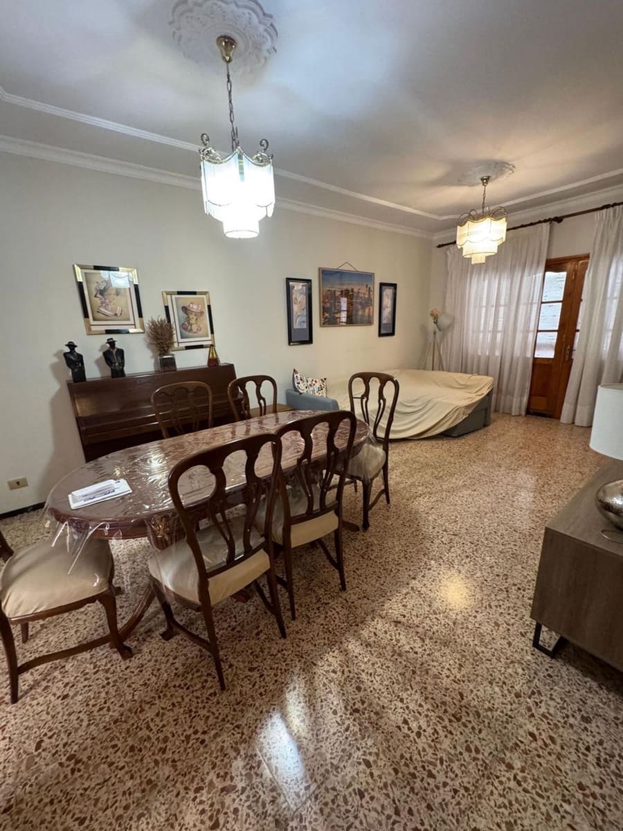 4 bedroom Finca/Country House for sale in Arucas with garage - € 385,000 (Ref: 9895632)