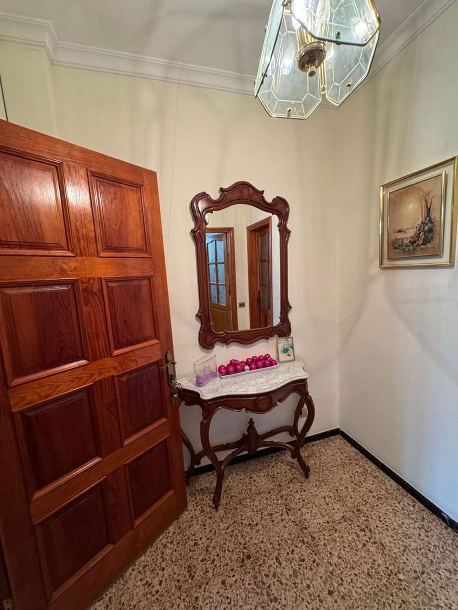 4 bedroom Finca/Country House for sale in Arucas with garage - € 385,000 (Ref: 9895632)