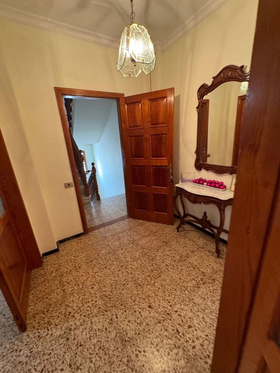 4 bedroom Finca/Country House for sale in Arucas with garage - € 385,000 (Ref: 9895632)