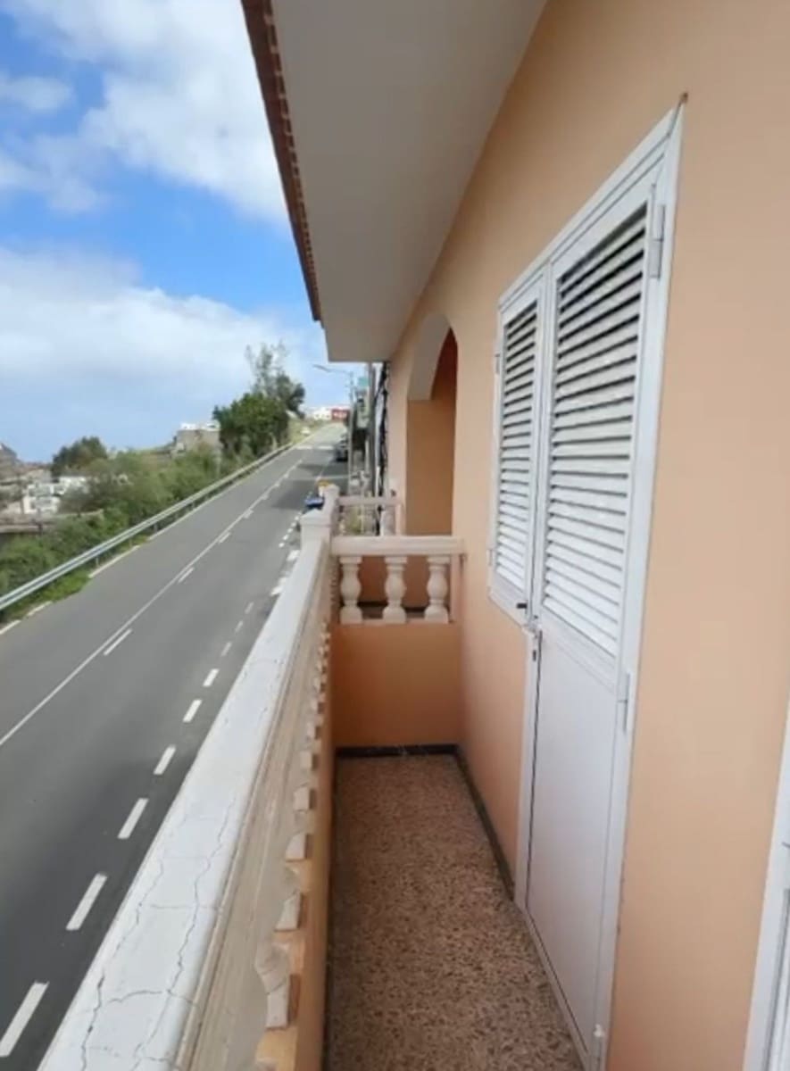 4 bedroom Finca/Country House for sale in Arucas with garage - € 385,000 (Ref: 9895632)