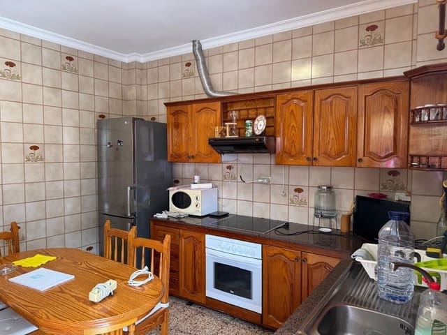 4 bedroom Finca/Country House for sale in Arucas - € 385,000 (Ref: 9895632)
