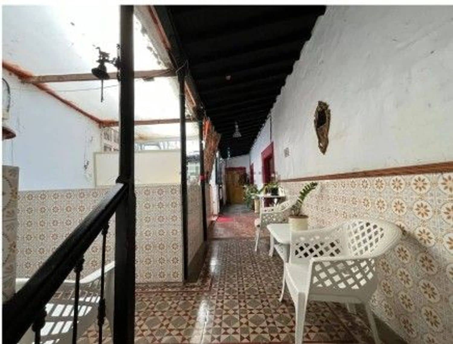 8 bedroom Villa for sale in Arucas with garage - € 390,000 (Ref: 9895633)