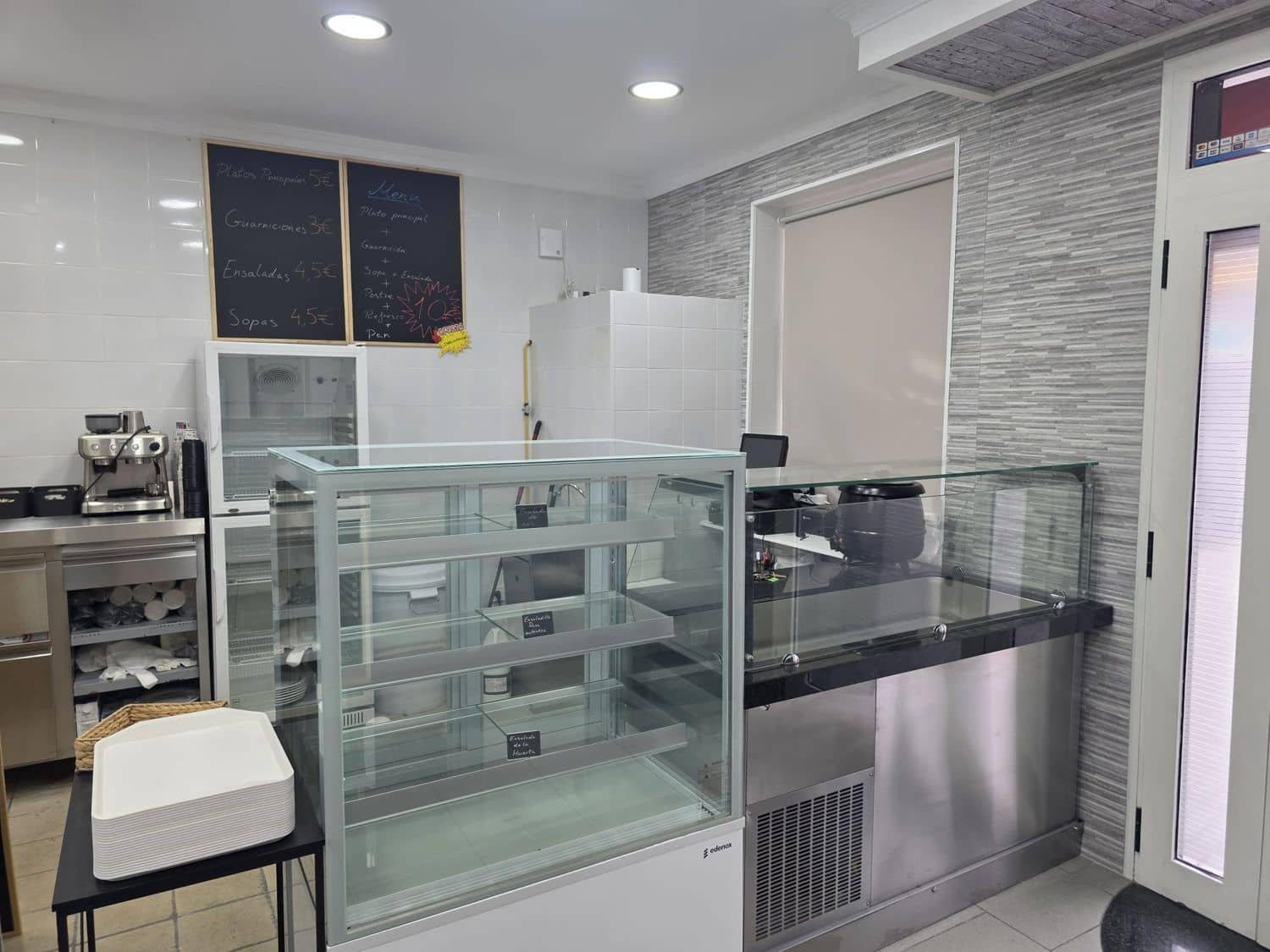 Kaupallinen vuokrattavana paikassa San Bartolome de Tirajana - 2 700 € (Ref: 9909895)