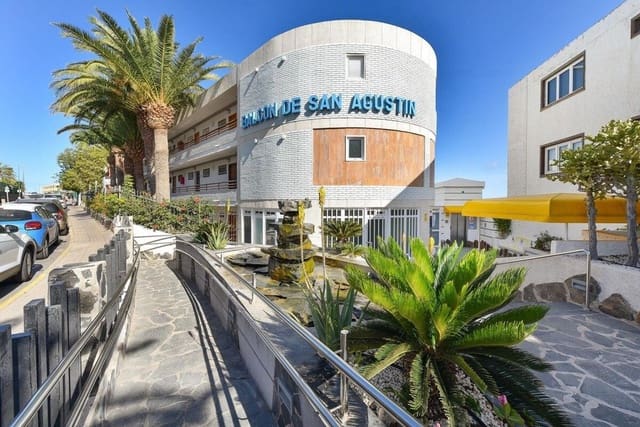 Apartament na sprzedaż w San Agustín, San Bartolomé de Tirajana z basenem garażem - 220 000 € (Ref: 9909896)