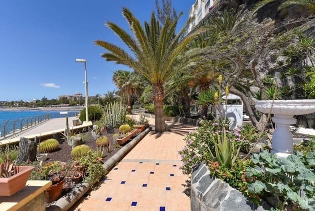 Apartament na sprzedaż w San Agustín, San Bartolomé de Tirajana z basenem garażem - 220 000 € (Ref: 9909896)