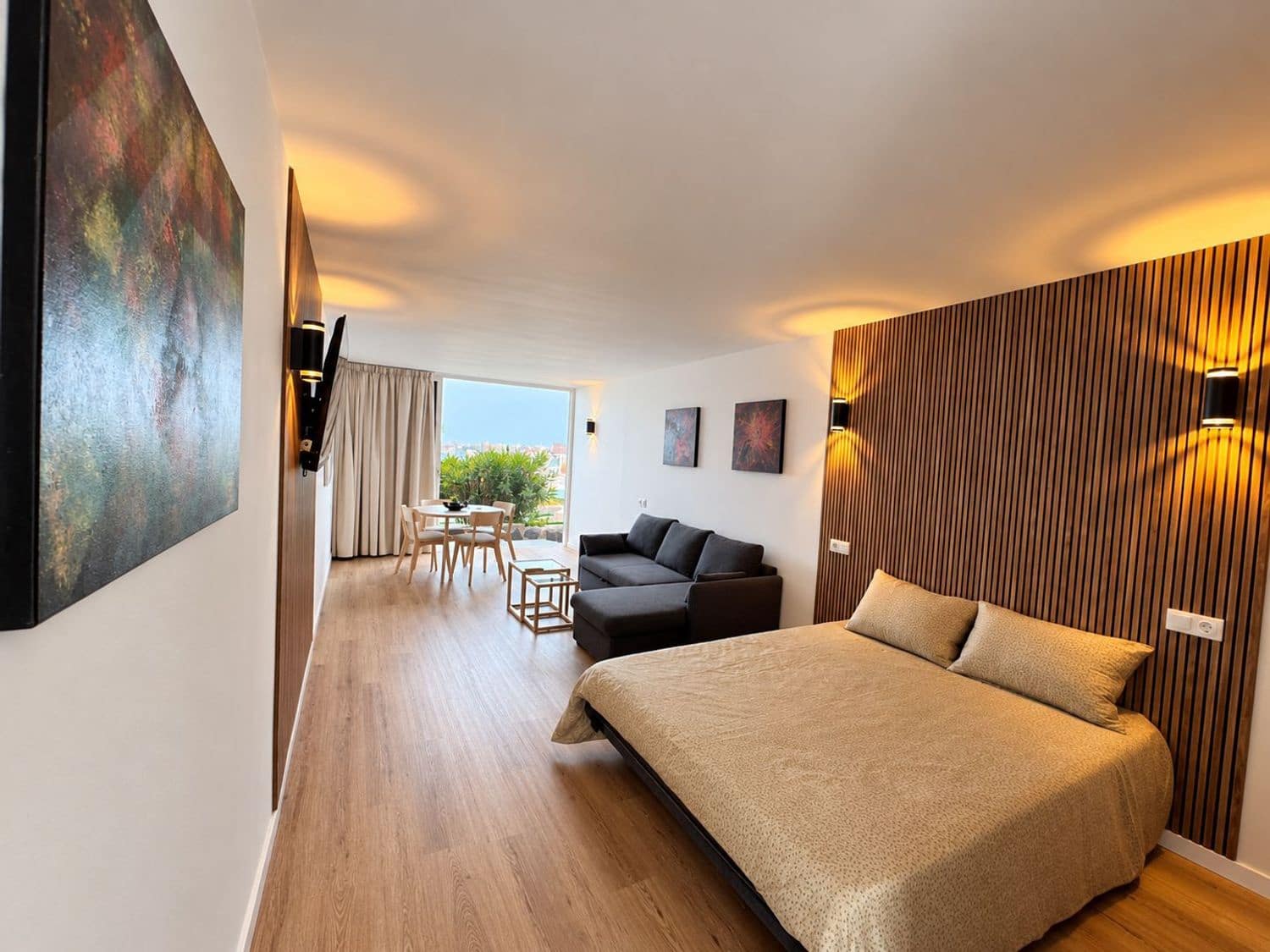 Apartment for sale in San Bartolome de Tirajana with pool garage - € 249,700 (Ref: 9953728)