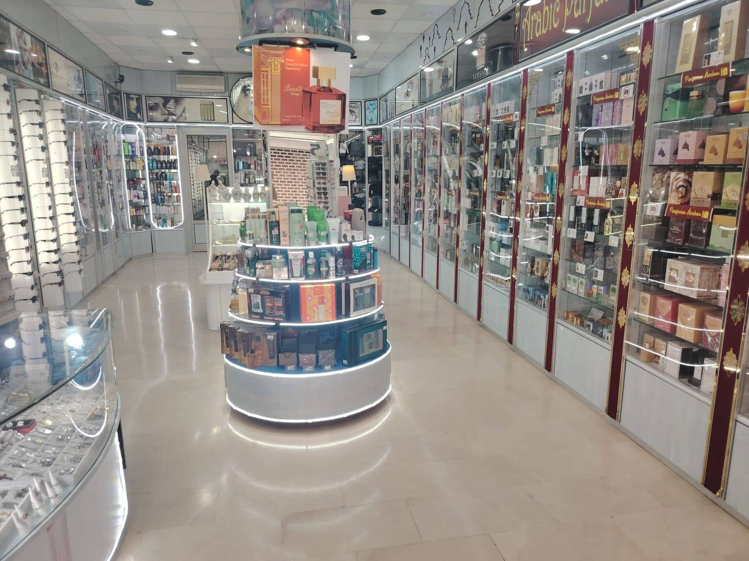 Commercial for rent in Las Palmas de Gran Canaria - € 1,600 (Ref: 9956676)