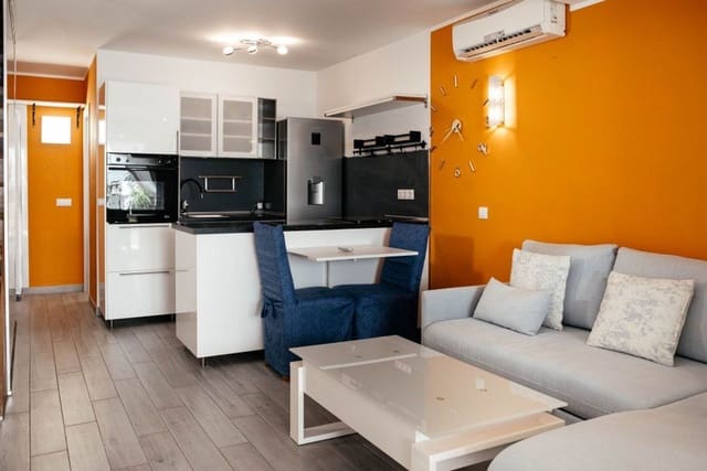 2 sypialnia Dom do wynajęcia w Playa del Inglés, San Bartolomé de Tirajana z basenem garażem - 1 500 € (Ref: 9984245)