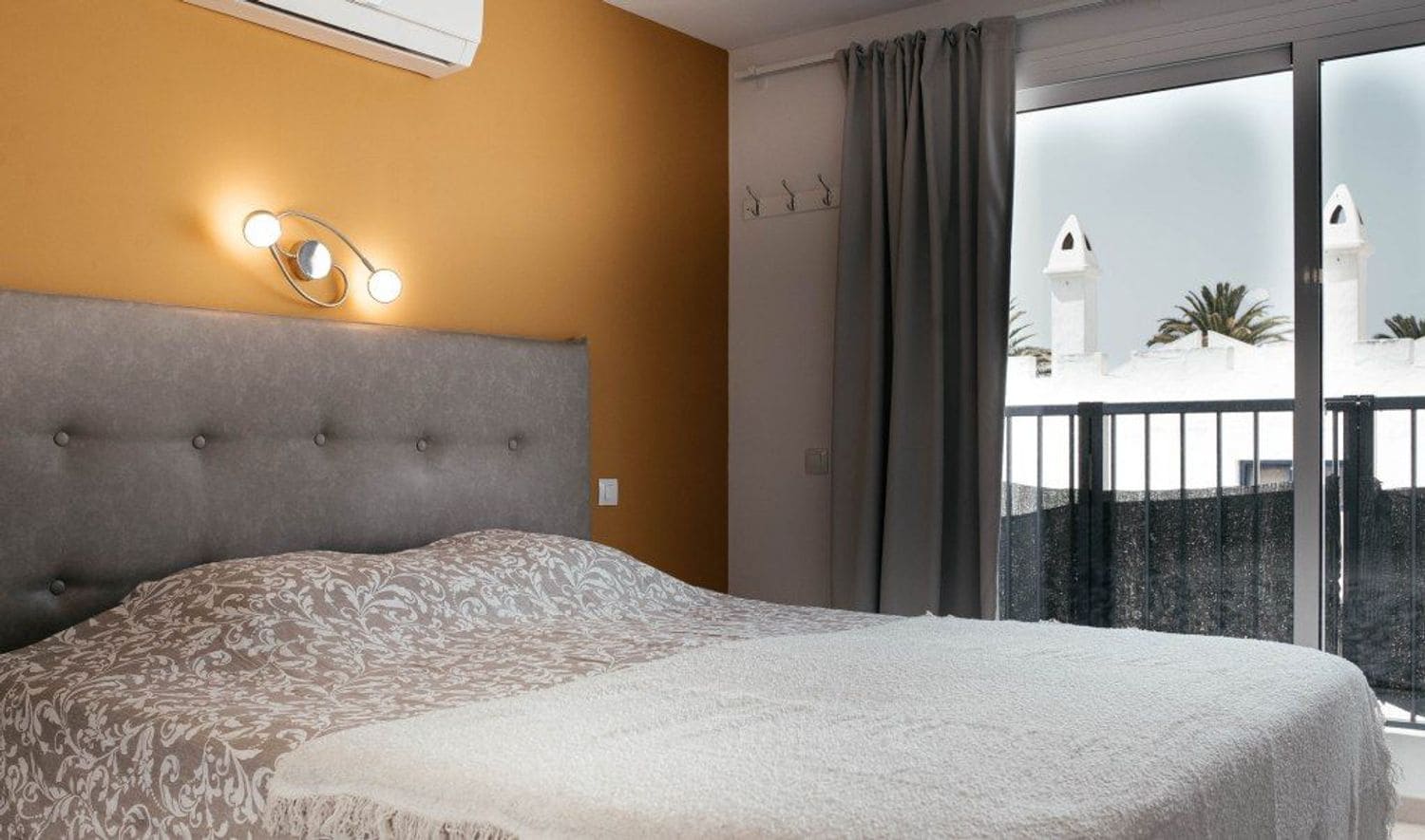 2 sypialnia Dom do wynajęcia w Playa del Ingles z basenem garażem - 1 500 € (Ref: 9984245)